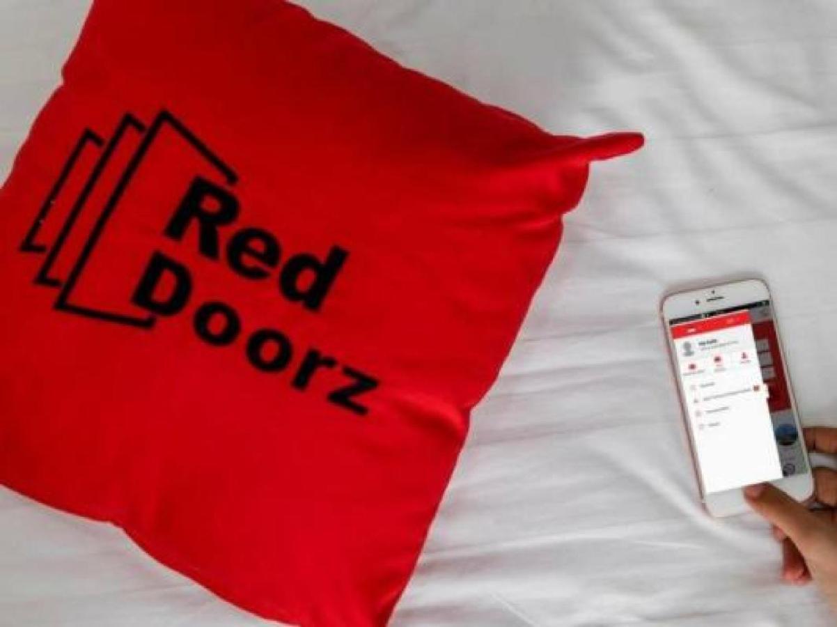 Reddoorz Syariah At Sedati Hotel Surabaya Exterior photo